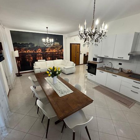 Vacanze Romane Apartment In Roma Exterior foto